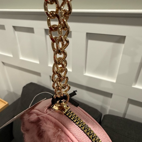 Juicy Couture Pink Heart-Shaped Furry Coin Purse - Picture 6 of 10